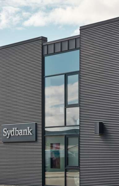 De er banken – vi er stålproducenten, Sydbank, Saltebakken 29, 9900 Frederikshavn